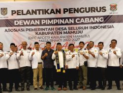 Ketua APDESI Sulbar Lantik Pengurus APDESI Kabupaten Mamuju