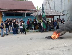 Segel Kantor Bawaslu, HMI: Ada Dugaan Kongkalikong Dalam Menangani OTT Politik Uang Di Majene