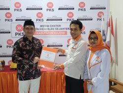 Putra Kalma Katta Resmi Daftarkan Diri Bakal Calon Bupati Majene Di PKS