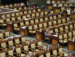 DPRD Majene Membusuk, Kinerja Pengawasan Di Pertanyakan?