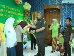IAD Salurkan Tali Asih Bagi Siswa Berprestasi Di Majene