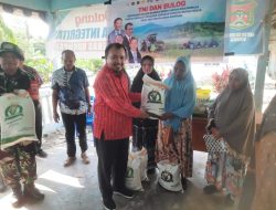 Bulog dan Pemprov Sulbar Salurkan Bantuan Pangan Beras, Dandim Mamuju Pantau Prosesnya