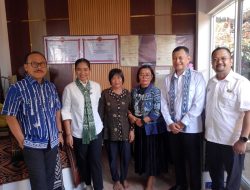 Wamenpar RI dan Gubernur SDK Kunjungi Rumah Tenun Ulukarua