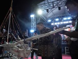 Dongkrak Wisata dan Ekonomi Lokal, Festival Sandeq Teluk Mandar Resmi Dibuka dengan 34 Perahu Peserta
