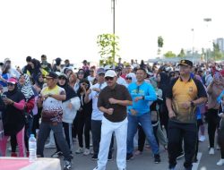 Hari Jadi ke-21 Sulbar Dimeriahkan Jalan Santai Bersama Gubernur