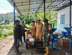Pastikan Program Ketapang, Amrin Salurkan 4 Unit Mesin dan 1 Traktor Untuk Petani Kabiraan