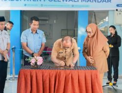 Gubernur SDK Tekankan Fungsi Sosial PDAM Saat Resmikan Kantor Baru di Polman