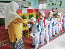 TK Bukit Samang Dapat Pagar Baru, Bukti Serius Pemerintah Majene Lindungi dan Nyamankan Dunia PAUD