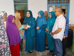 Dinsos Sulbar Salurkan Bantuan Beras Untuk Keluarga Miskin Ekstrem di Kabupaten Majene