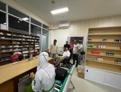 Wagub Salim S Mengga Tinjau RS Regional, Pastikan Stok Infus Aman Jelang Libur Nataru