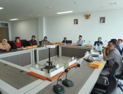 Inspektorat Daerah Sulbar Paparkan Kinerja dan Upaya Pencegahan Korupsi dalam Monev APBD 2025 di DPRD