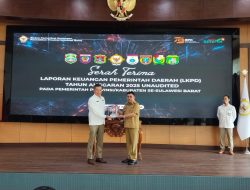 Wujudkan Tata Kelola Keuangan Akuntabel, Bupati Majene Serahkan LKPD TA. 2025 (Unaudited) ke BPK RI