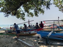Pemkab dan Pemprov Tutup Mata, Nelayan di Majene Keluhkan Kelangkaan BBM dan Mahalnya Biaya Surat Kapal