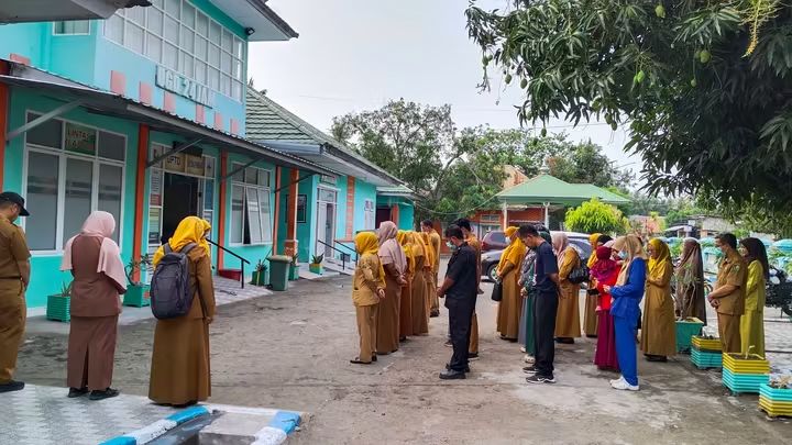 PKM Pamboang Gelar Apel Pagi, Kapus: Tetap Berikan Pelayan Terbaik