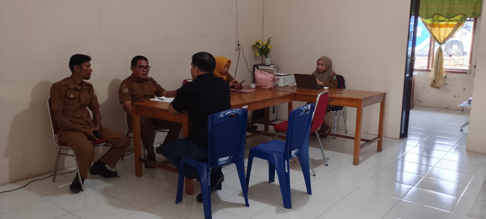 Nursalam Terima Koordinasi Penerima Manfaat Perumahan Nelayan di Barane